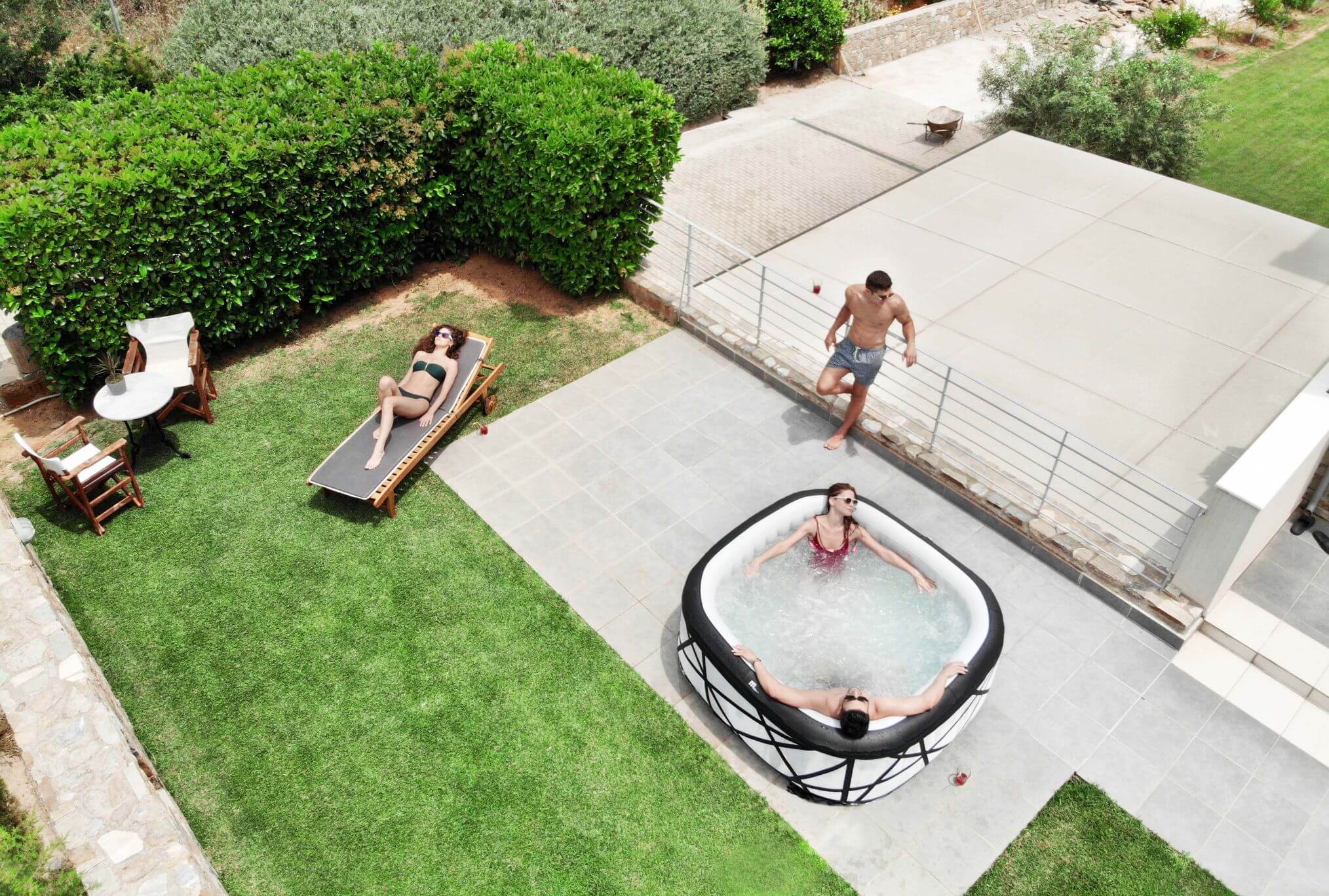 MSPA Inflatable Hot Tub for 4-6 People - 250 Gallon - Black & White I SPAFAIR