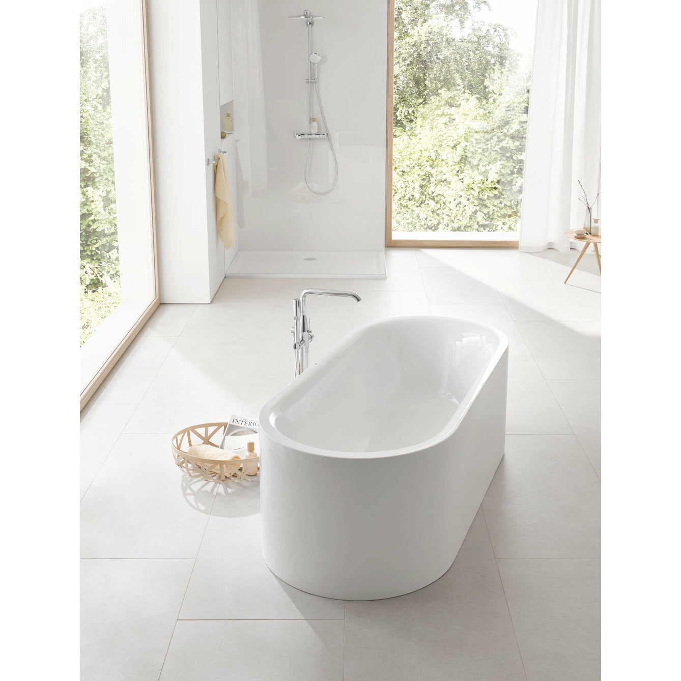 Large Freestanding Oval Bath 1800 x 800mm - Grohe | Essence