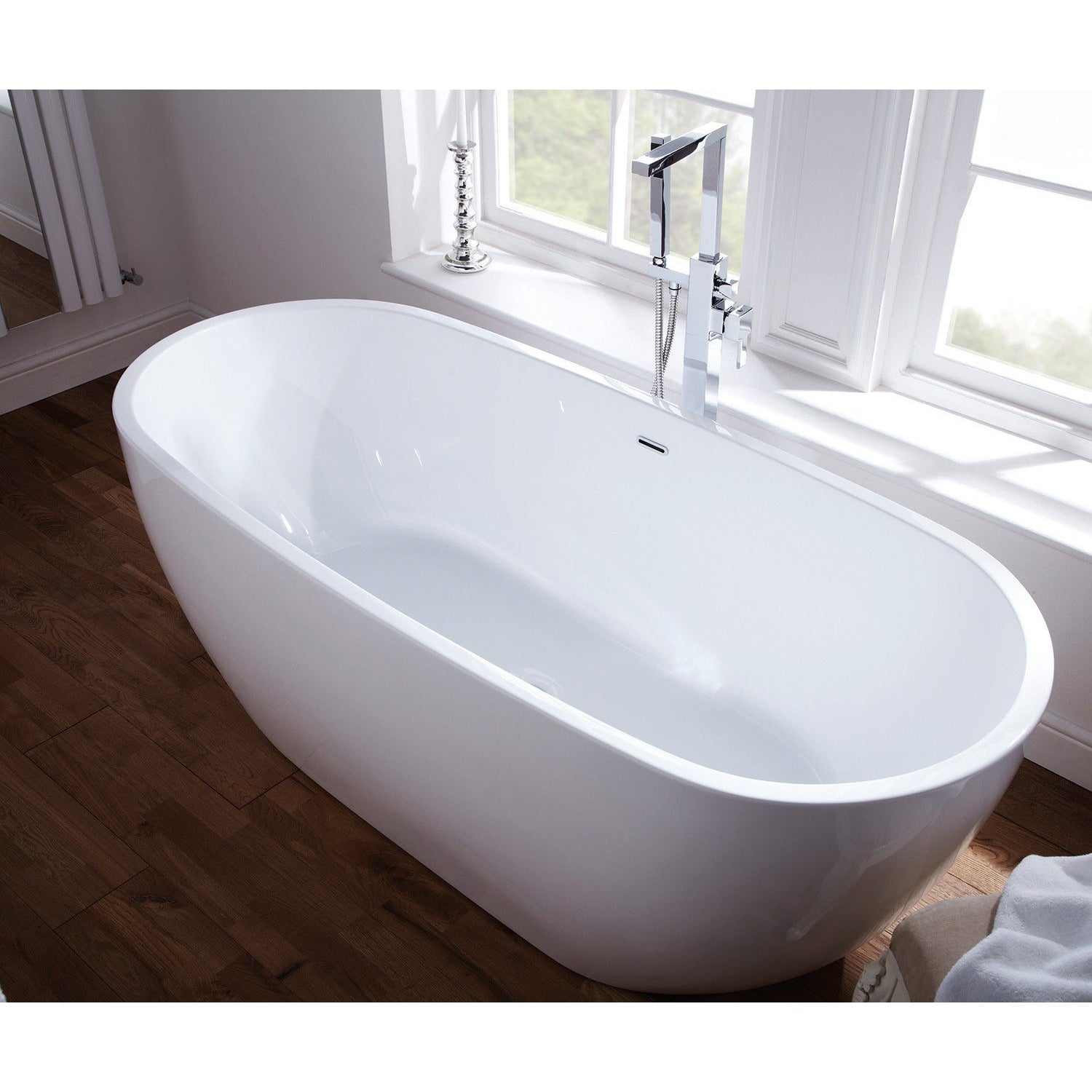 Modern Stand Alone Bath 1680 x 800mm | Summit